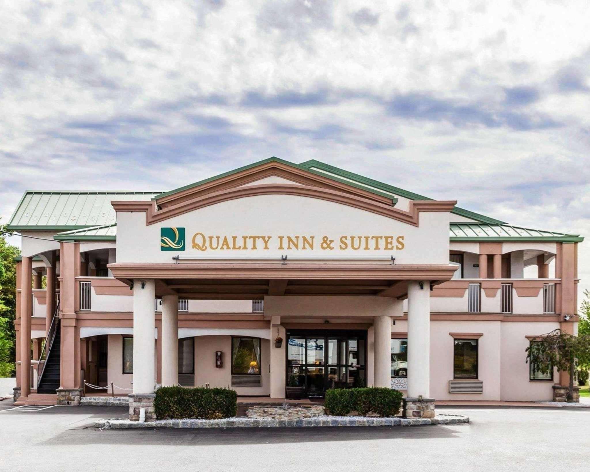 Quality Inn & Suites Quakertown-Allentown Екстериор снимка