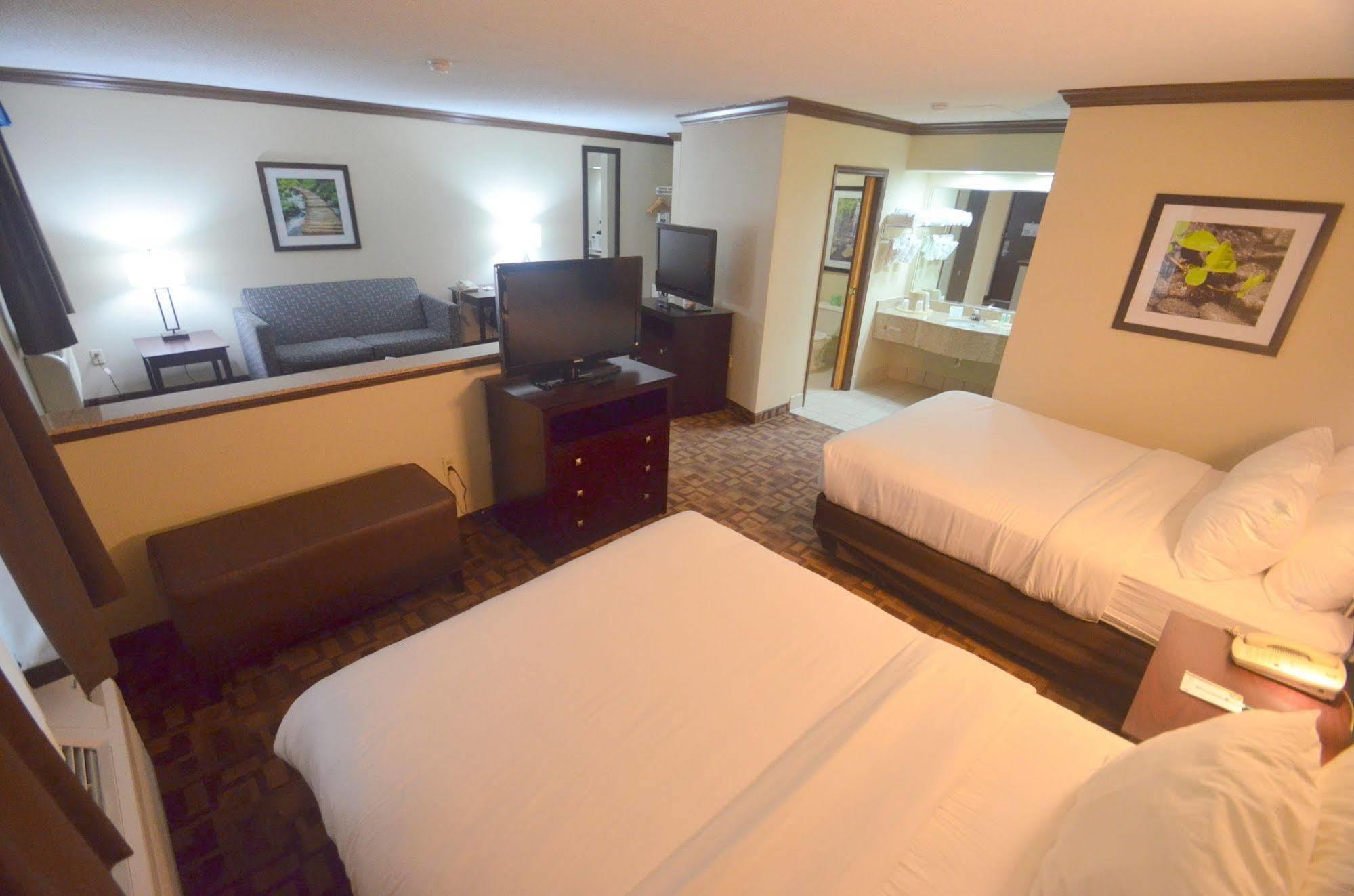 Quality Inn & Suites Quakertown-Allentown Екстериор снимка
